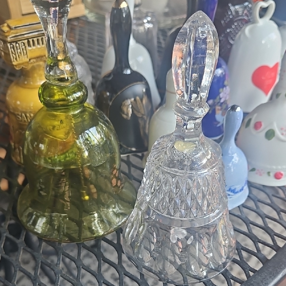 Elegant Clear Crystal Bell